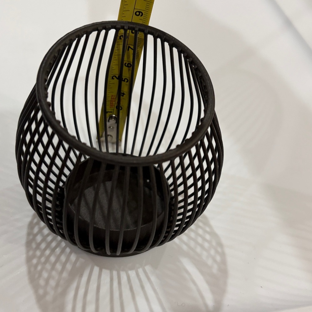 Elegant Black Wire Candle Holder - Picture 4 of 4